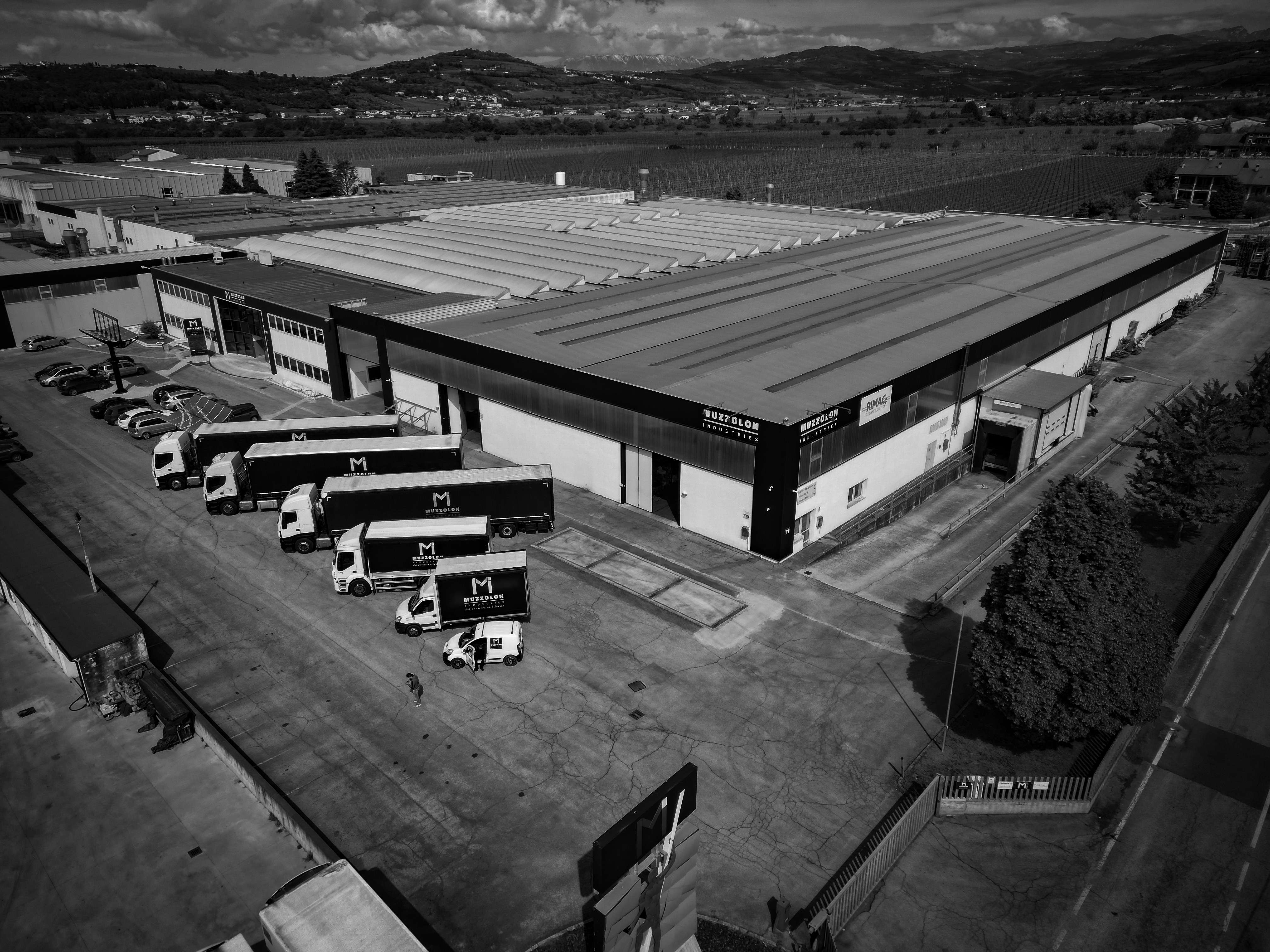 Metal structures transport